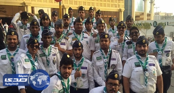 جوالة جامعة الباحة يقدمون خدماتهم لحجاج بيت الله الحرام