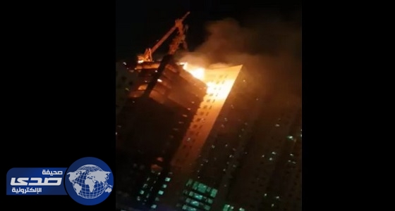 بالفيديو.. اندلاع حريق ضخم في مبنى مكون من 11 طابقا