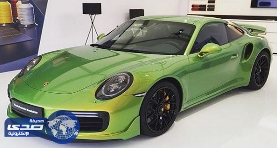 ⁠⁠⁠⁠⁠بيع بورشه Exclusive 911 Turbo S ذات لون اخضر مميز بسعر 98 ألف دولار