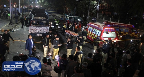 جرح 10 أشخاص في انفجار بـ ” لاهور ” الباكستانية
