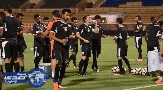 الشباب يسدد حوالاته البنكية