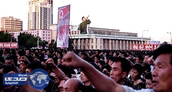 100 ألف شخص في مسيرة كوريا الشمالية يطالبون بـ &#8221; إبادة أمريكا &#8220;