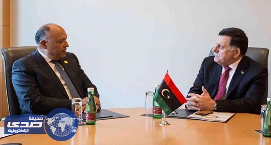 وزير الخارجية المصري يبحث مع السراج مستجدات الأزمة الليبية