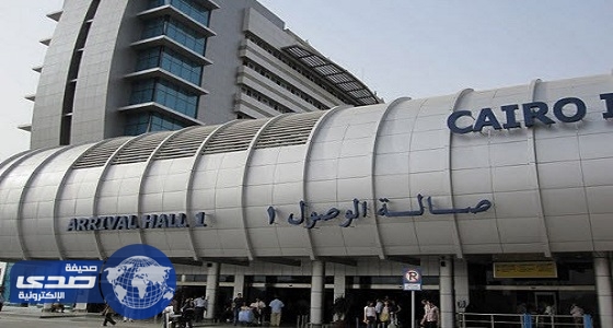 ركاب تبوك والقصيم يحتجون بمطار القاهرة ضد طيران نسمة