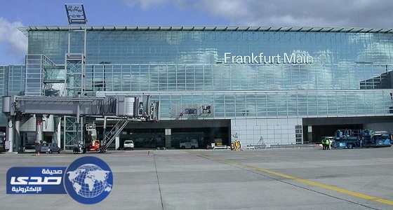 هجوم بقنابل غاز مسيل للدموع في مطار فرانكفورت