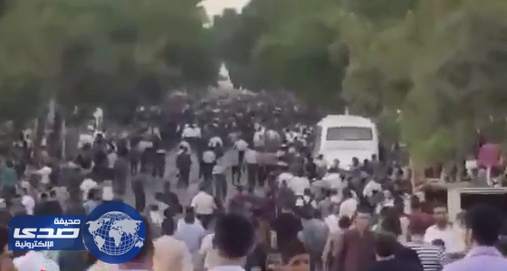 بالفيديو.. تظاهرات دامية في شوارع كردستان إيران احتجاجا على مقتل ” عتالين “