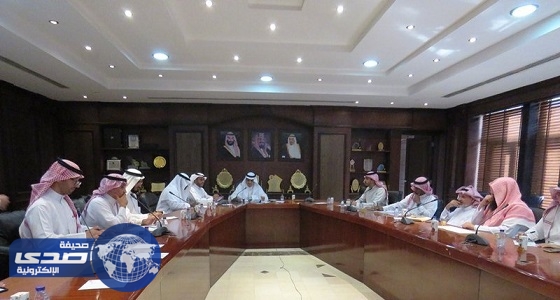إلزام مديري الإدارات ومكاتب تعليم الرياض بإنشاء حسابات ” تويتر “