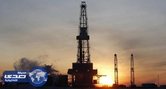 النفط يتراجع بفعل زيادة المخزونات والإنتاج الأمريكي