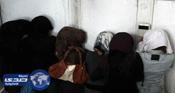 القبض على 56 شابا وفتاة في حفل جنسي بإيران
