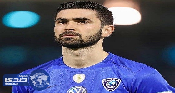 جوازات مطار الرياض تعاقب موظفا استفز عمر خربين ” فيديو “