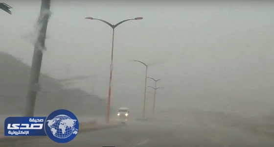 بالفيديو.. أمطار الخير تسقي أضم ومراكزها