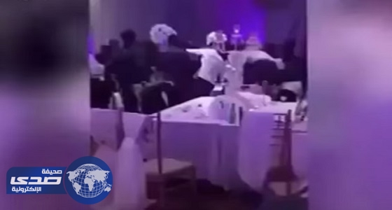 بالفيديو.. شاب ينشر صورا فاضحة لعروس في حفل زفافها