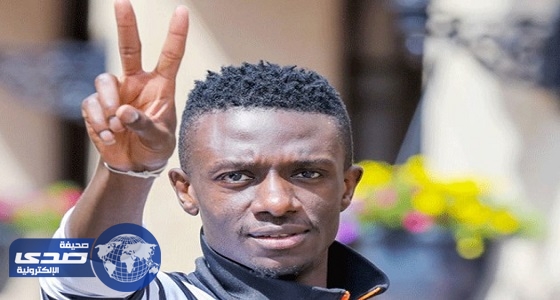 حسن معاذ يلعب للفيحاء ويشجع الشباب