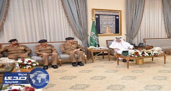 الأمير خالد الفيصل يستقبل مدير عام الدفاع المدني