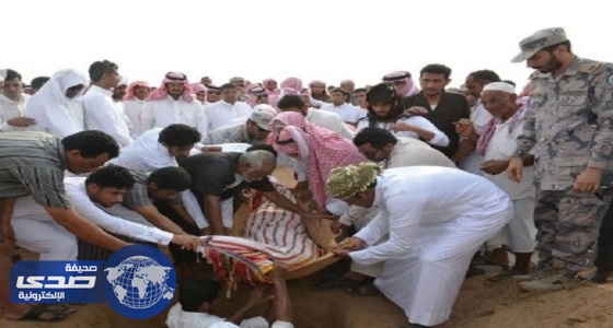 أهالي مركز السهي بجازان يشيعون جنازة الشهيد ” الحناني “