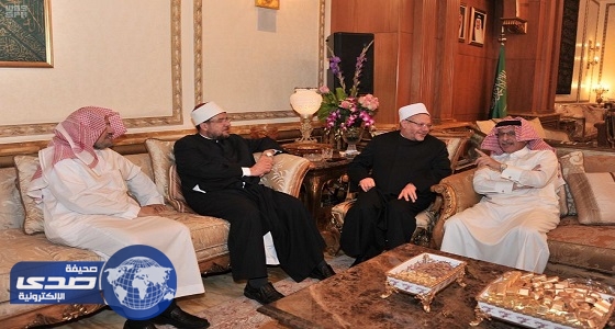 صور| السفير قطان يقيم حفل عشاء تكريمًا للأمين العام لرابطة العالم الإسلامي