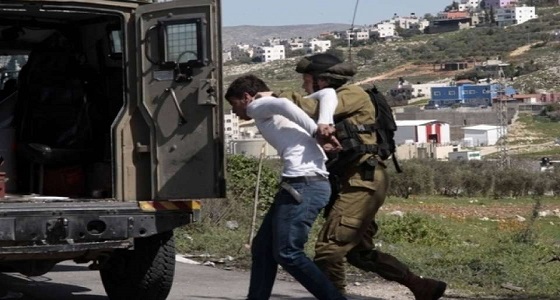 قوات الاحتلال تعتقل ثلاثة فلسطينيين من بلدة يعبد