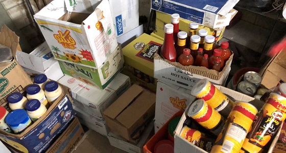 بالصور.. شرطة العاصمة المقدسة تجهض بيع مواد غذائية فاسدة