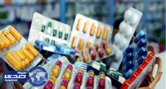 خبير صحي يطالب بوضع كابينة مغلقة أمام شباك الصيدليات