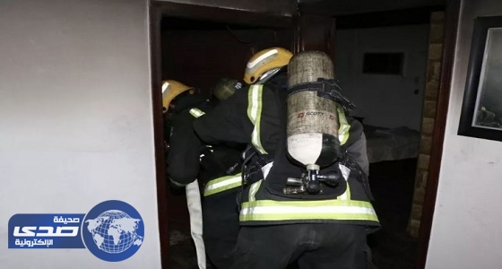 بالصور.. إصابة امرأتين إثر حريق شقة في العزيزية