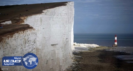 مصرع فتاة أثناء ألتقاطها صورة مع الشقيقات السبع