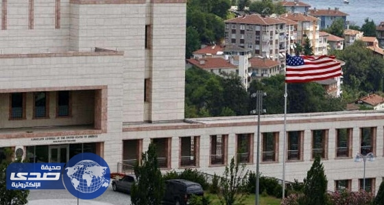 محام يلتقي موظف أمريكي معتقل في سجون تركيا