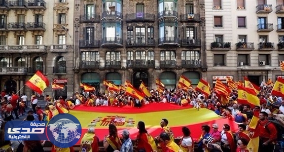 مسيرة لمئات الآلاف ببرشلونة احتجاجًا على انفصال كتالونيا