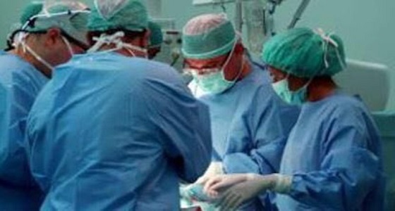 فريق جراحي بأملج ينهي معاناة مواطنة تعرضت لإلتواء نادر بالمبيض