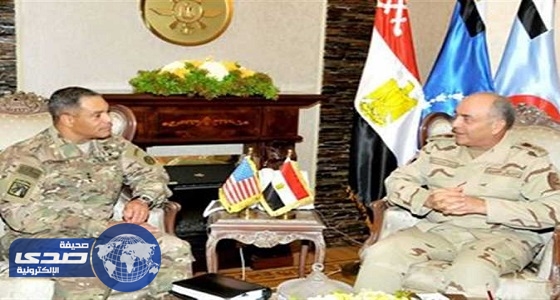 رئيس الأركان المصري يلتقي قائد القوات البرية للقيادة المركزية الأمريكية
