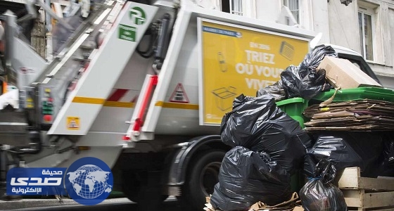 شاحنة قمامة تحطم واجهة متجر &#8221; الفوضى الجميلة &#8221; بنيويورك