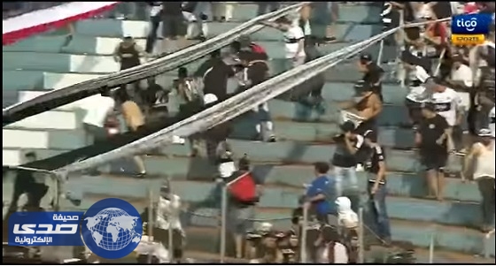 بالفيديو.. مشاجرة بالأسلحة البيضاء بين الجماهير في دوري باراجواي