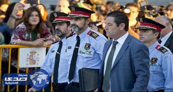 القضاء الإسباني يحقق مع قائد شرطة كتالونيا ومعاونيه