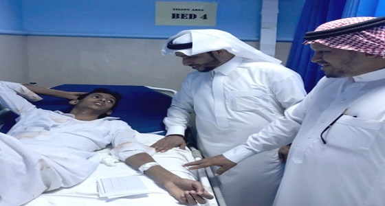 مدير تعليم جازان يعزي ذوي الطالبة خلود مجرشي ويزور مصابي الحادث