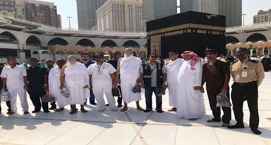 بالصور.. نزلاء ” نفسية ” الطائف يؤدون مناسك العمرة