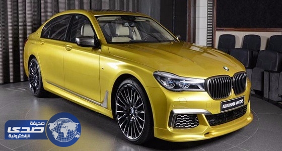 بالصور.. الكشف عن BMW M760Li كبيرة الحجم باللون الأصفر في أبوظبي