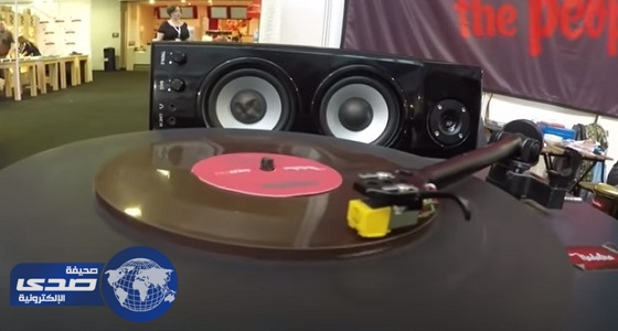 بالفيديو.. آلة من الشوكولاه تعزف الموسيقى