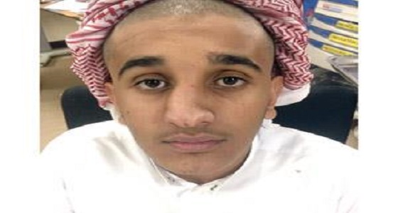 معلم يكسر أنف طالب إثر لكمة قوية في وجهه