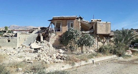 بالصور.. زلزال إيران يتسبب في اختفاء قرى
