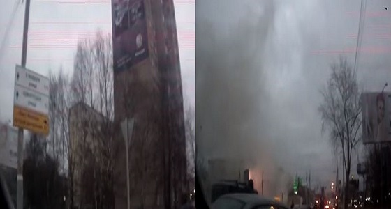 بالفيديو.. انفجار غاز منزلي يحطم واجهة مبني في روسيا