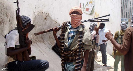 مقتل 40 مسلحا من ” الشباب ” وداعش إثر غارات أمريكية بالصومال