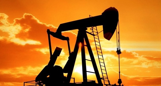 تراجع أسعار النفط وزيادة إنتاجه في الولايات المتحدة