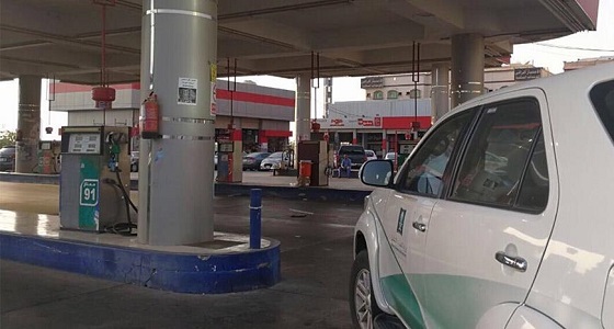 38 محطة وقود في جدة تسربت مياه الأمطار إلى خزاناتها