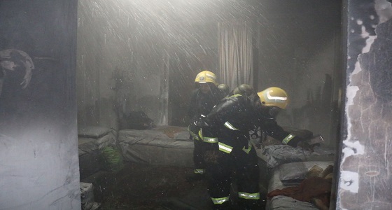 مدني العاصمة المقدسة يخمد حريقا بفندق يقطنه معتمرون