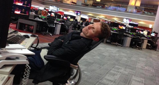 تسريب صور لصحافيي بي بي سي وهم نائمون يغضب البريطانيين