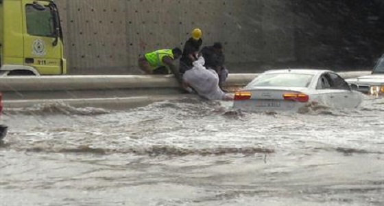 ” مدني جدة ” يعلن أرقام التواصل مع لجان تعويضات الأمطار