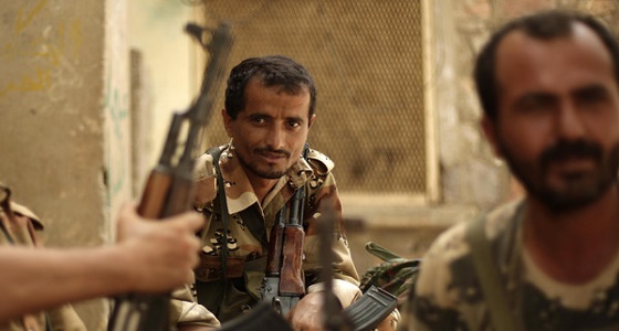 الجيش اليمني يقصف معسكرات بمحيط صنعاء