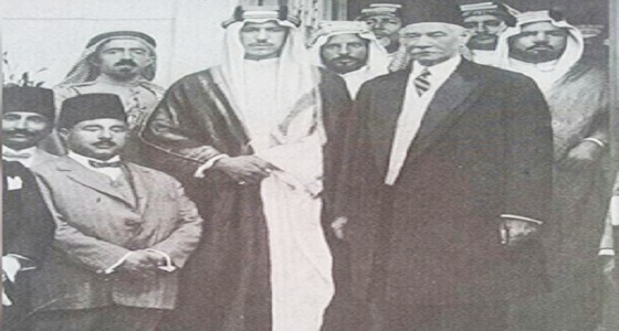 صورة نادرة للملك سعود مع الزعيم المصري سعد زغلول