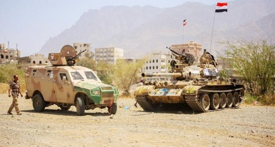 مصرع وإصابة 17 انقلابياً في اشتباكات مع الجيش اليمنى بتعز