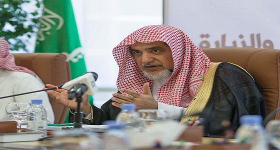 بالصور.. وزير الشؤون الإسلامية يرأس اجتماع اللجنة العليا لأعمال الوزارة في الحج