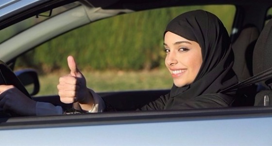 المرور: لا قيود على قيادة المرأة السيارة داخل المملكة